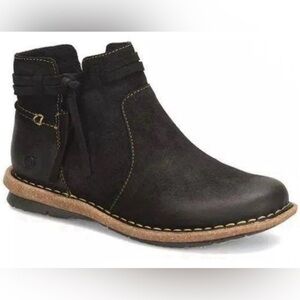 Born Women's Wynter Comfort Booties in Black Leather Suede Size 11 M/W